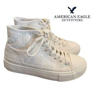 American Eagle White High-Top Eyelet Platform Sneakers 9